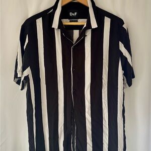 Denim & Flower B&W Vertical Stripes Button Up Vacation Coastal 90’s Vibe | XL |